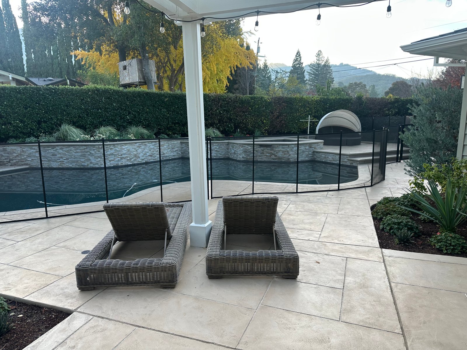 Pool fence installation in Woodside, CA